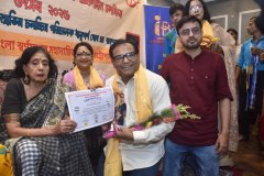 photo_6172257923414213895_y