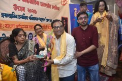 photo_6172257923414213901_y