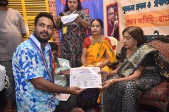 photo_6172257923414213905_y