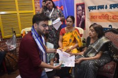 photo_6172257923414213911_y