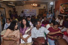 photo_6172257923414213940_y