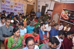 photo_6172257923414213946_y